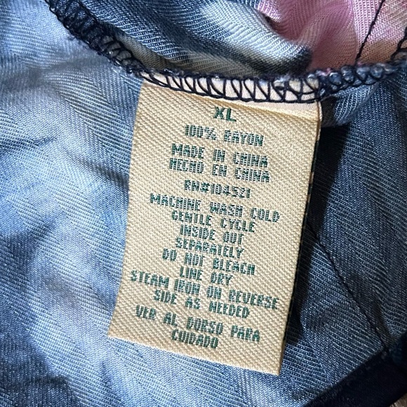 La Cabaña All Night Long | Floral Cropped Sleeveless Knot-Tie Top - Picture 4 of 7